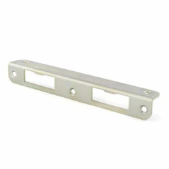 Hörmann Winkelschließblech 92 Mm Für Holz-Nebentüren -Sonax Geschaft 3054221 hoermann winkelschliessblech 92 mm fuer holz nebentueren vorderseite