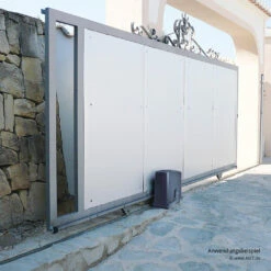 SOMMER Schiebetorantrieb RUNner Plus -Sonax Geschaft s11814 00001 sommer schiebetorantrieb runner plus anwendungsbeispiel